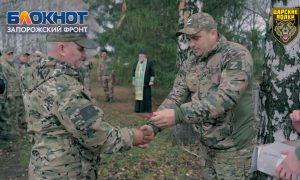 Казаки отрядов БАРС-11 и добровольцы «Царских волков» получили награды в зоне СВО