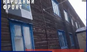 Уроки физкультуры в коридоре, окна вылетают от ветра, потолок готов обрушиться на детей: как учатся дети в Бурятском селе