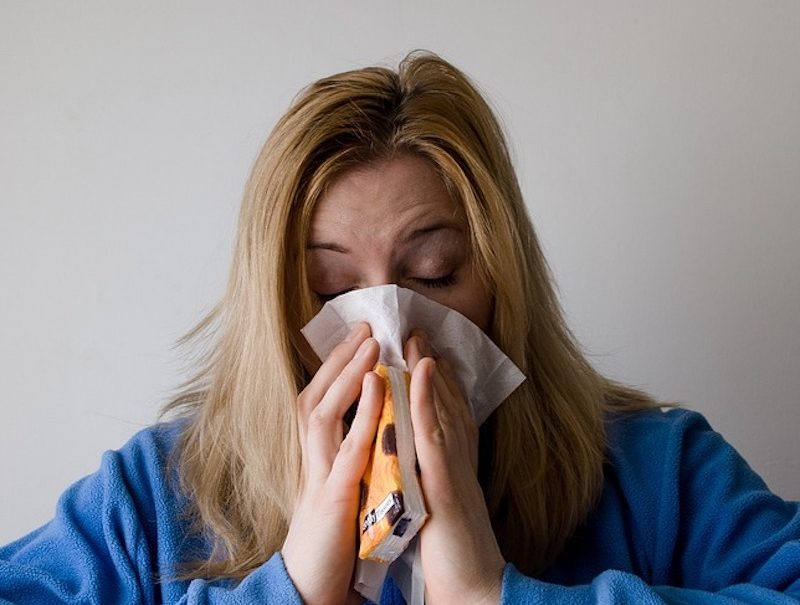 В России началась тридемия: одновременно распространяются грипп, COVID-19 и ОРВИ 