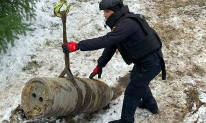 Никто не верит: Киев опубликовал фото якобы сбитой российской ракеты «Кинжал»