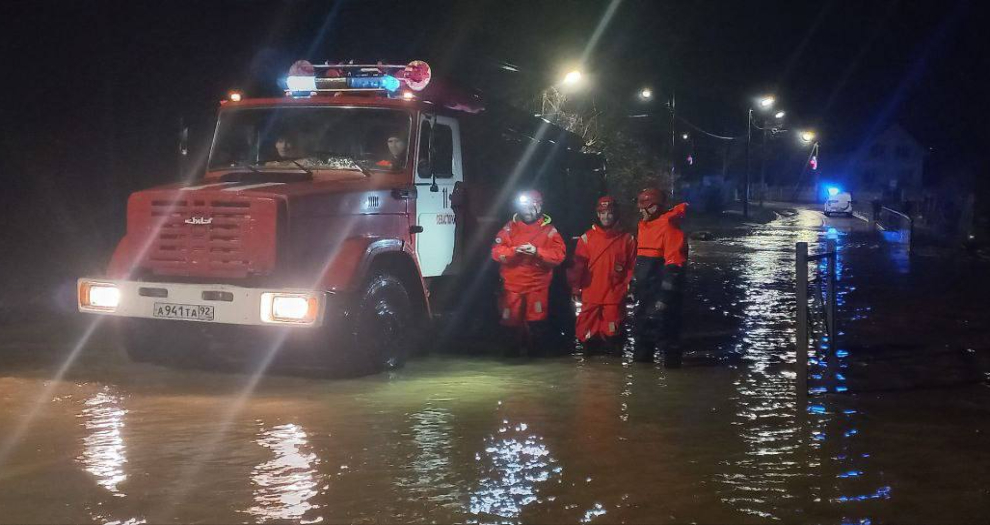 В Севастополе паводок затопил несколько десятков домов 