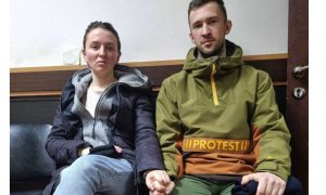 «Навального* нельзя будет похоронить под его фамилией и фотографией»: в Краснодаре состоялся суд над семейной парой, расклеивавшей листовки оппозиционера