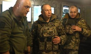 «Мы с ним давно не общаемся»: семья нового главкома ВСУ Сырского живёт во Владимире