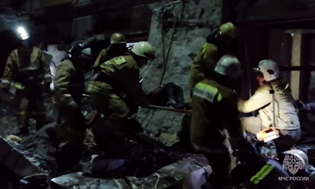 Число жертв обстрела кафе-пекарни в Лисичанске выросло до 28 человек Число жертв обстрела кафе-пекарни в Лисичанске выросло до 28 человек