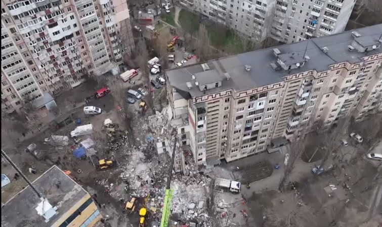 «Жертвы украинского ПВО»: в Одессе из-за ракеты ВСУ под завалами рухнувшего дома погибли люди 