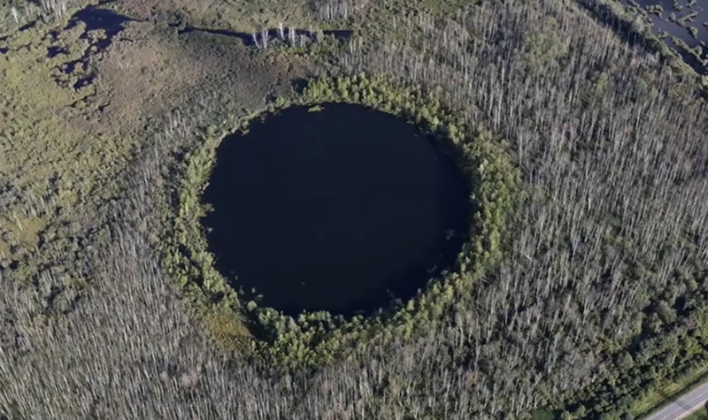 «Очевидное-невероятное»: подмосковное озеро может быть выходом древнего подземного туннеля 