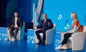 Путин о женщинах,  Боге и своем черном сыне: президент России выступил на закрытии Всемирного фестиваля молодежи