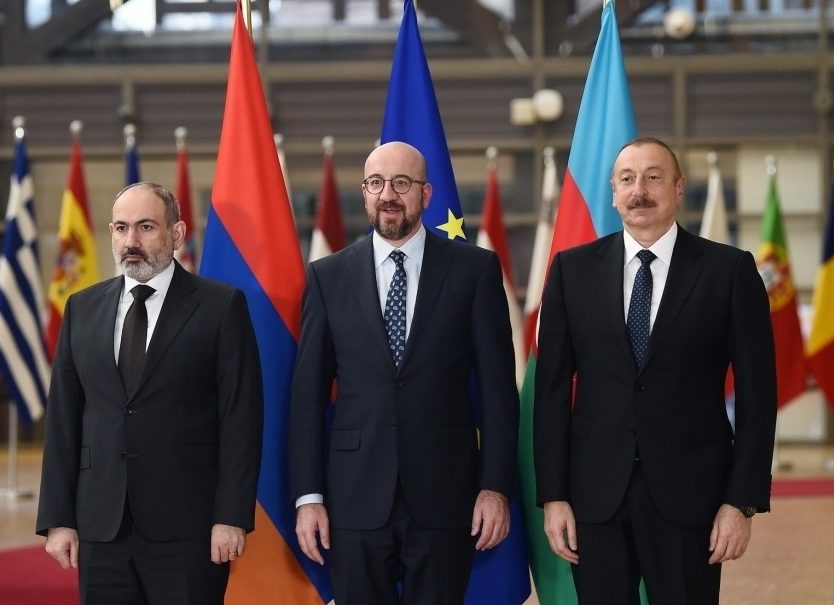 Армения, расположенная в Азии, хочет вступить в Евросоюз, а вступит, судя по всему, в Азербайджан 