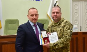 «Награждал любовниц и хотел напасть на Беларусь»: комбрига дезертиров ВСУ выгнали из армии