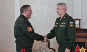 Глава Минобороны Белоруссии встретился с секретарем Совета министров обороны СНГ