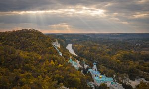 В Святогорской лавре СБУ арестовала митрополита Арсения
