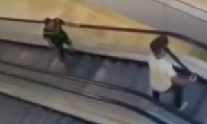 «Он герой»: русский мужчина помог задержать убийцу в австралийском торговом центре