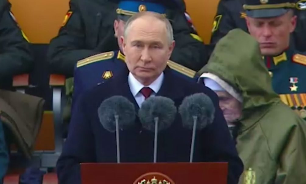 «Никому не позволим нам угрожать»: Путин обратился к россиянам в честь Дня Победы 