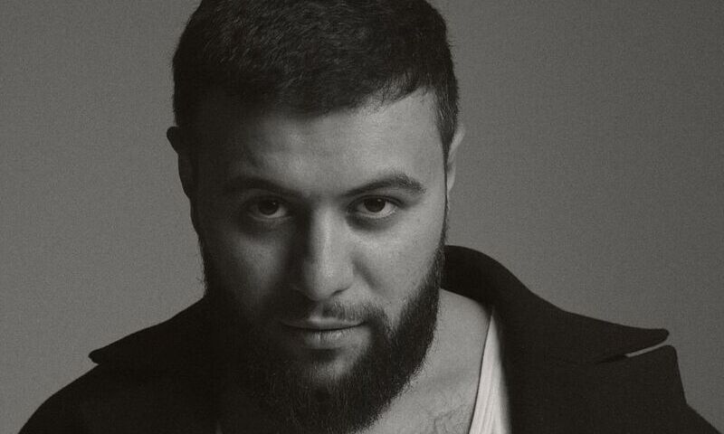 СМИ: солиста HammAli & Navai объявили в розыск судебные приставы из-за крупного долга 