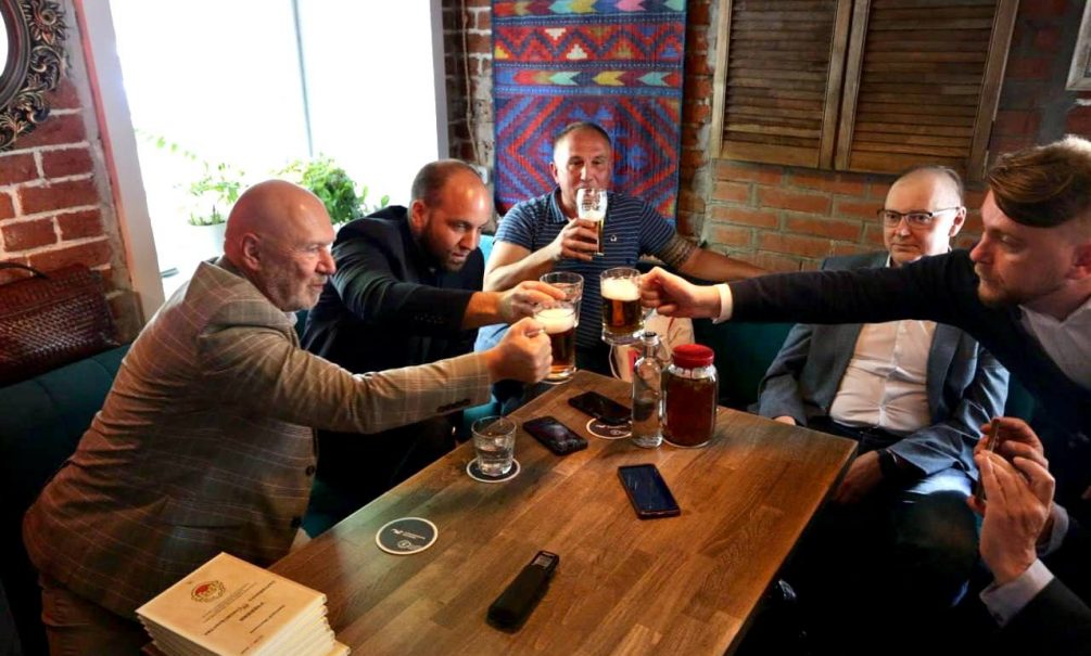 «Партия любителей пива»: за всё хорошее и против всего плохого - воскресла в столичном грузинском ресторане 