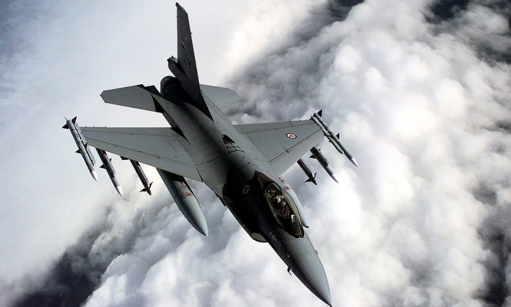 Украинские F-16 планируют атаковать Россию с аэродромов НАТО: к чему это приведет 