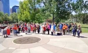 В Канаде прошел флешмоб в честь Дня России