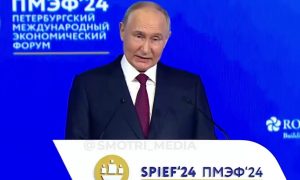 Путин пообещал повысить МРОТ с 2025 года до 22 тысяч рублей