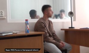 «В цепях им уже не смешно»: в Новгороде задержали многонациональную банду детей-рэкетиров