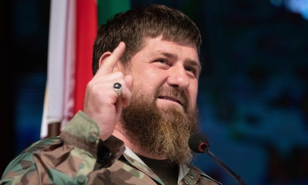 Двух раненых бойцов на койках хватит: Кадыров 