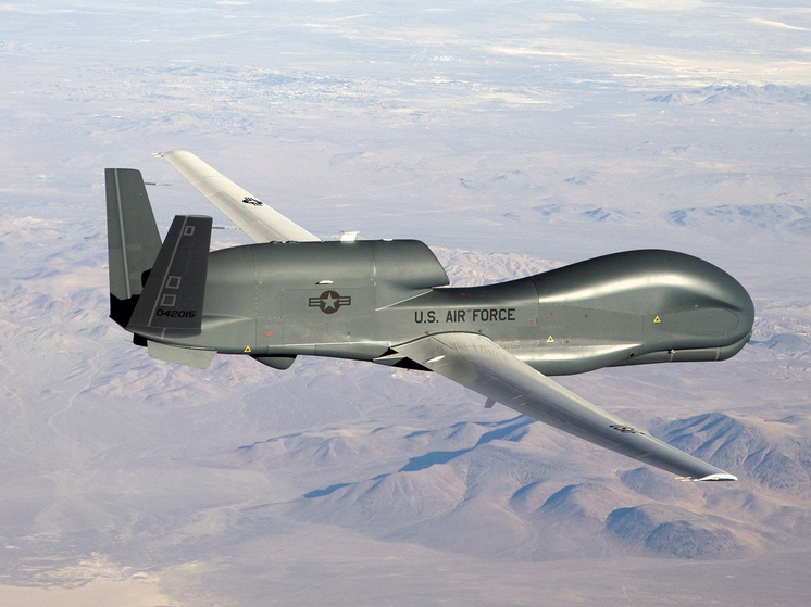 Минобороны примет меры против полетов дронов США над Черным морем 