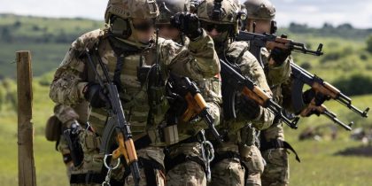 Вооружены, злы и опасны: в ДНР назвали страны, наемники из которых активнее других бьются за Украину