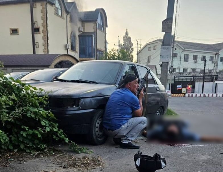 Житель Дагестана во время нападения боевиков заменил убитого полицейского 