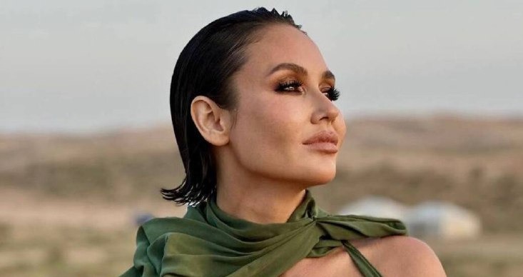 «Выгляжу, как ребёнок»: Ляйсан Утяшева удивила пользователей, показавшись без макияжа 