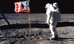 Российский космонавт раскрыл правду о полетах американцев на Луну