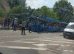 Водитель в тяжелом состоянии: на крыше автобуса Мосгортранса во время движения взорвался газовый баллон