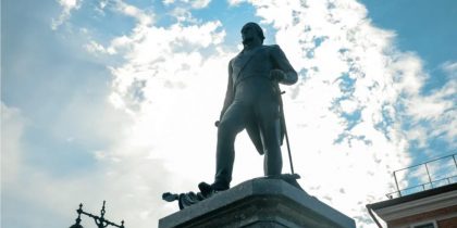 В семи городах России открыли памятники адмиралу Ушакову