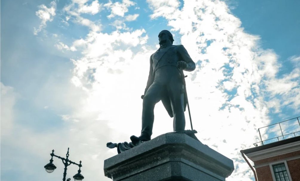 В семи городах России открыли памятники адмиралу Ушакову 