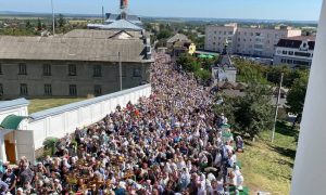 Всех этих людей запретил Зеленский: крестный ход на Украине