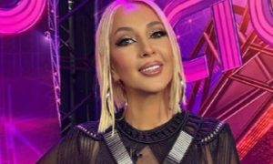 «Тётя Лера в юности»: Кудрявцева поделилась архивными снимками и высмеяла свой стиль в молодости