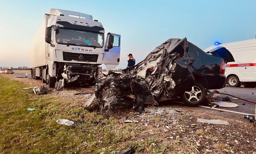 Сгорели после загадочного ДТП: последние секунды жизни двух человек в Татарстане попали на видео 