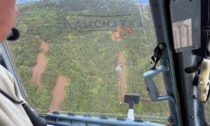 Врезался в сопку: на Камчатке обнаружены обломки пропавшего Ми-8 с 19 туристами на борту