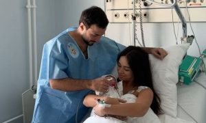 Блогер Алина Акилова стала мамой во второй раз: видео из роддома