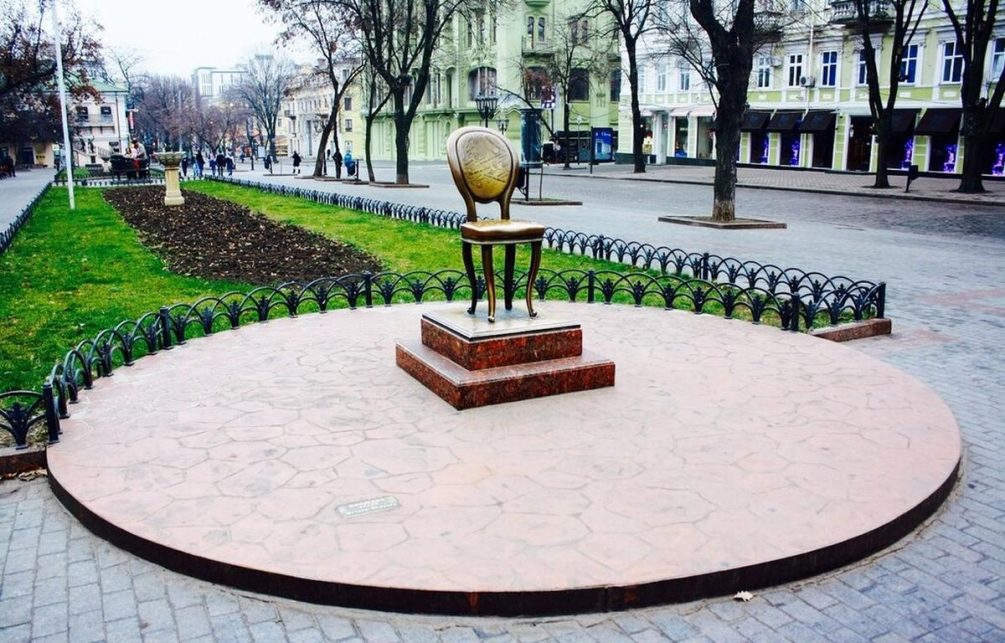 «Задолбали клоуны»: одесситы возмутились переименованию легендарного «Привоза»