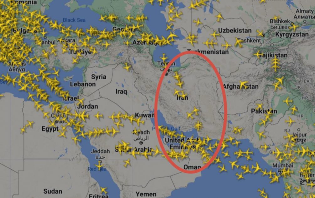Авиакомпании отменяют рейсы и меняют маршруты из-за войны Ирана и Израиля