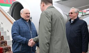 Лукашенко в Москве поприветствовали словами «Ваше превосходительство»