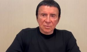 Кашпировский потребовал извинений от доктора наук из-за обвинений в шарлатанстве