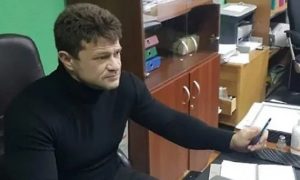 Пьяный депутат-бодибилдер из Мурманской области подрался с полицией в баре