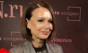 «Был у меня на премьере. Всё было хорошо»: Безрукова о последней встрече с Владимиром Лёвкиным