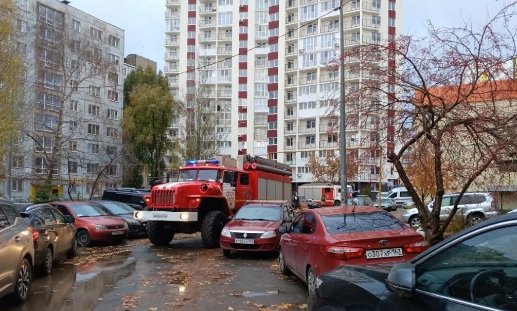 Женщина пострадала при взрыве газа в многоквартирном доме в Самаре 