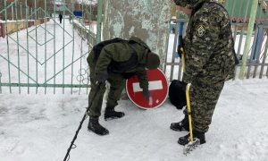 Житель Красноуральска открыл огонь из ружья по школьникам