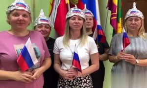 Злая шутка: российских учителей развели надеть шапочки из фольги для защиты от НАТО