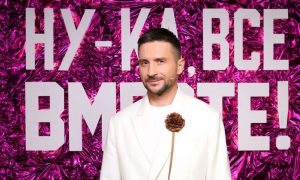 Сергей Лазарев покинул шоу «Ну-ка, все вместе!», сказав трогательную речь с дрожью в голосе