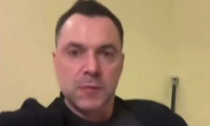 Арестович устроил истерику: экс-советник Зеленского взбесился из-за действий бывшего шефа