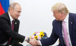 Пошел с козырей: Трамп преподнес три подарка Владимиру Путину