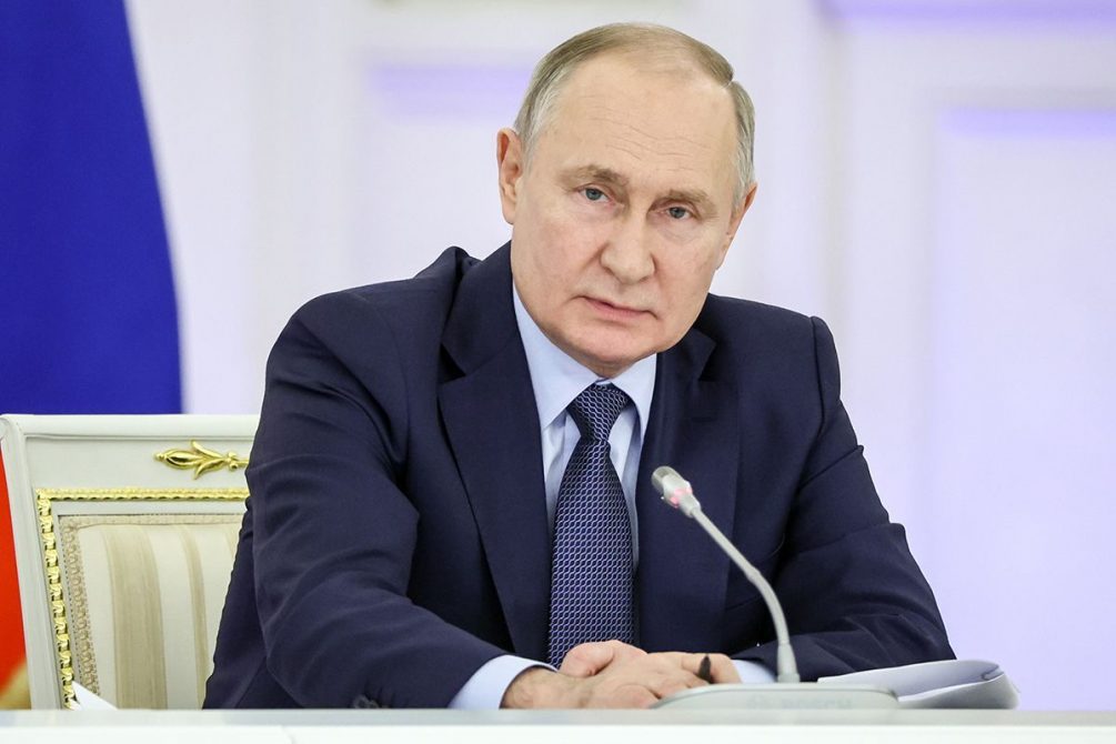Уничтожать любого, кто создаст угрозу жизни полицейскому: Путин и Трамп дают гарантии силовикам и берут их под защиту!